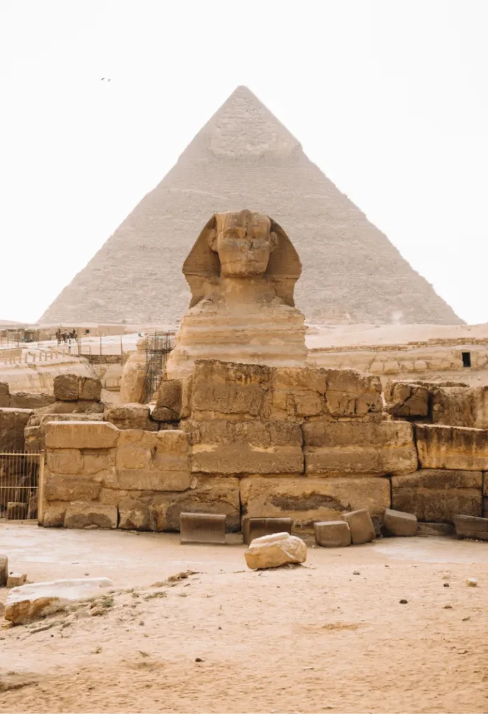 When Is the Best Time of Year to Travel Globally? 6 The Sphinx With A Pyramid In The Background.