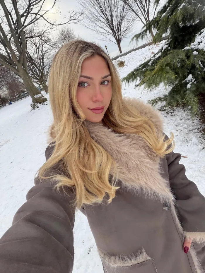 Katie Feeney Net Worth, Age, Height, Boyfriend, Family & Biography 3 Katie Feeney Net Worth